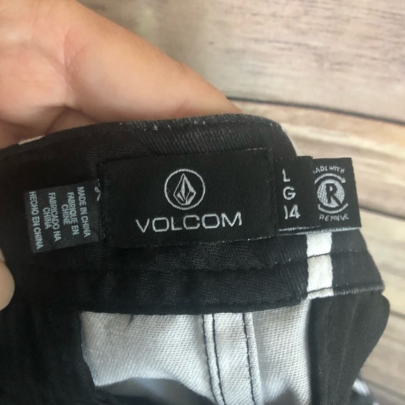 *Volcom Frochickie Skirt* NWT! - Picture 4 of 7